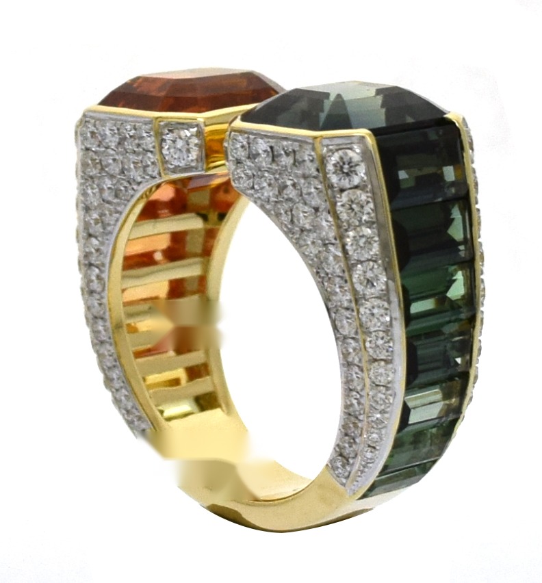 Duetto · three-quarter view · pavé shank and gallery